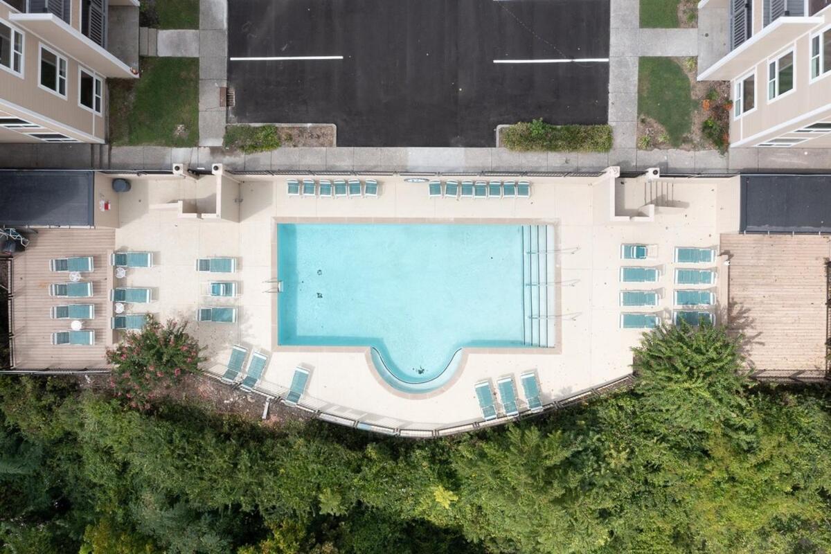 Walk To Broadway Riverfront Condo With Pool Nashville Exteriör bild