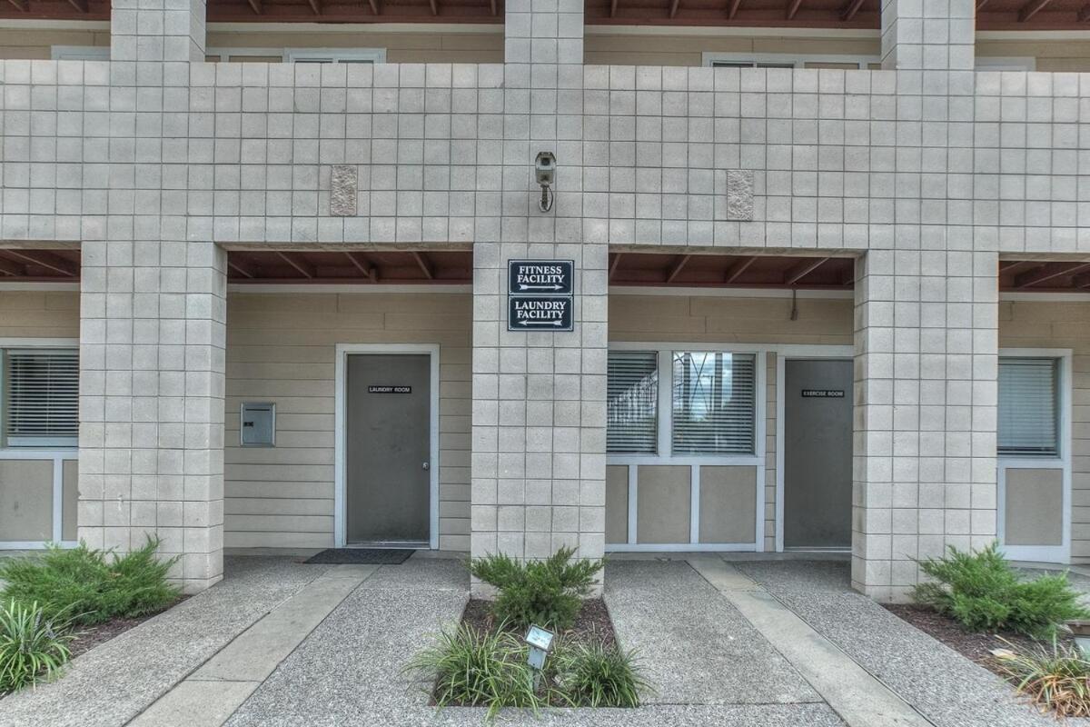 Walk To Broadway Riverfront Condo With Pool Nashville Exteriör bild
