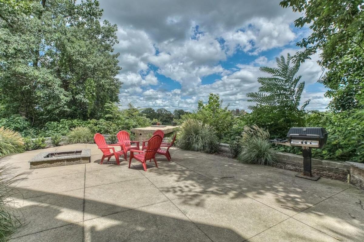 Walk To Broadway Riverfront Condo With Pool Nashville Exteriör bild